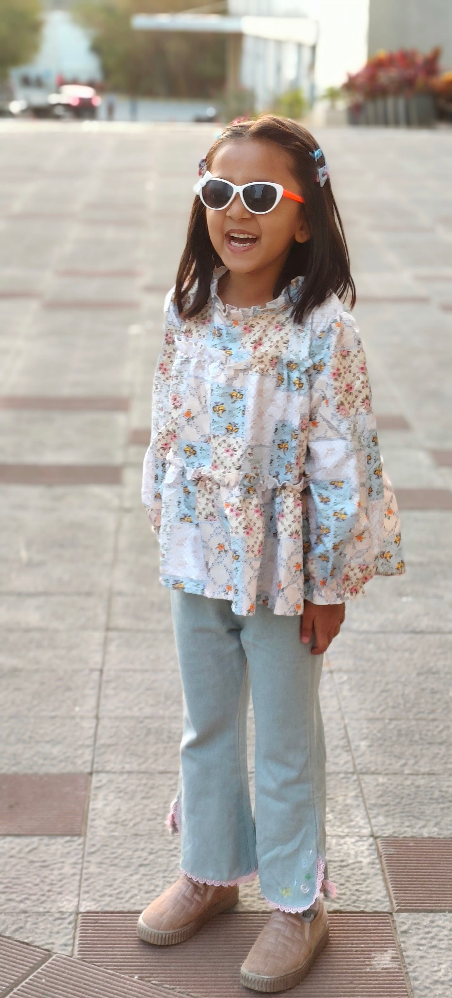 Shark n Dino light multi colour top with Denim Pants Set for Girls