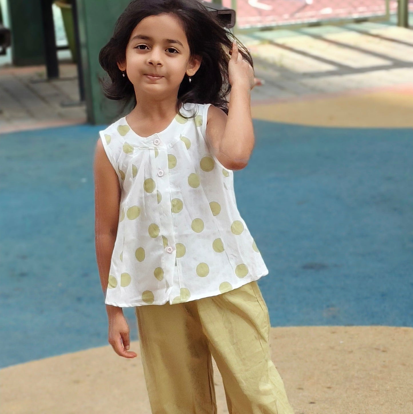 Girls Polka Dot Sleeveless Top and Elastic Pants Set,