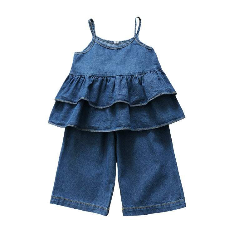 Trendy denim outfit for girls