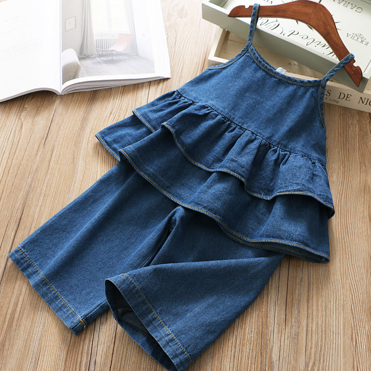 Trendy denim outfit for girls