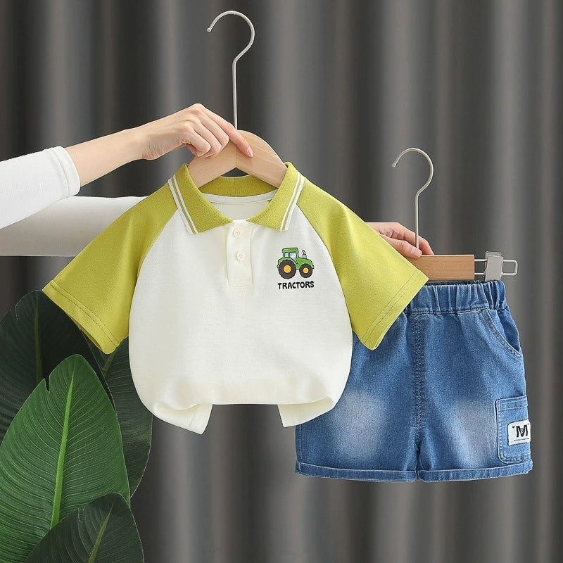 Tractor-themed T-shirt and denim shorts for Boys