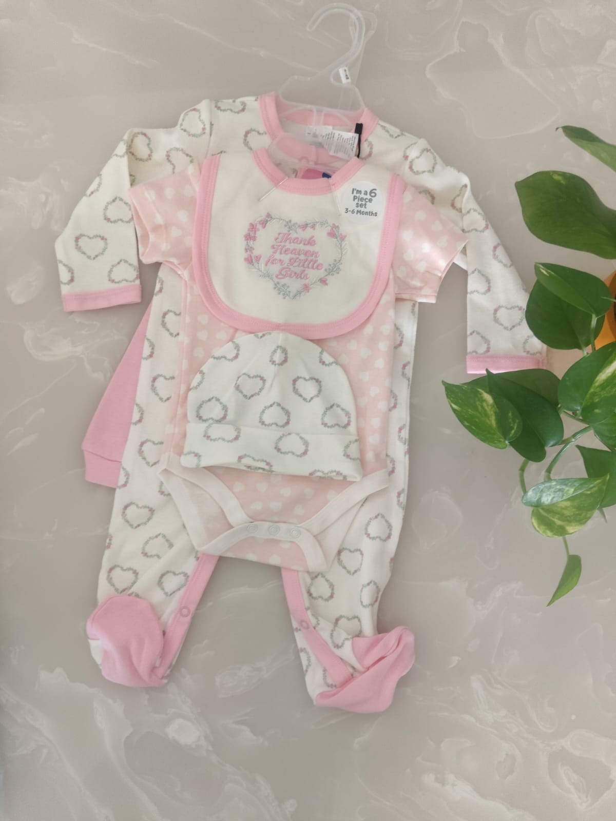 Sweetheart Dreams: 5-Piece Baby Girl Gift Set
