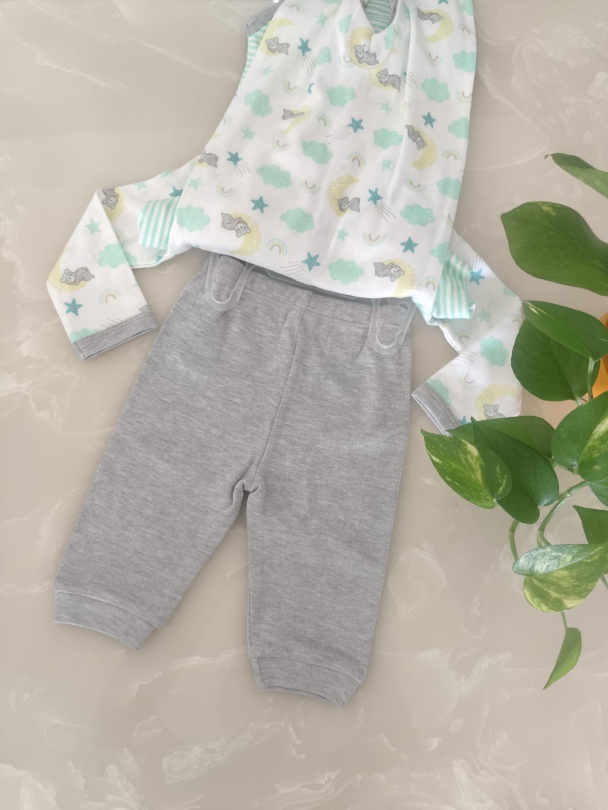 Sweetheart Dreams: 5-Piece Baby Girl Gift Set
