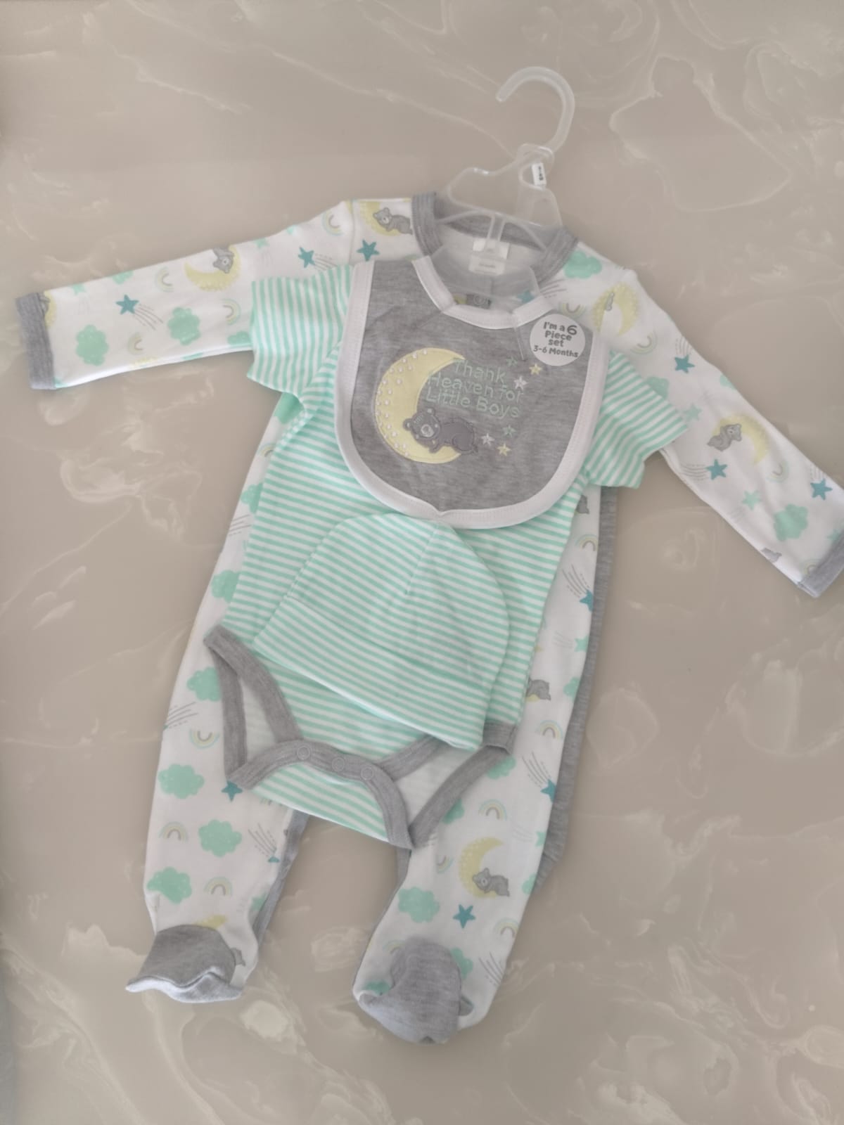 Sweetheart Dreams: 5-Piece Baby Girl Gift Set